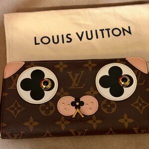 Limited Edition Louis Vuitton Monogram Valentine Dog Zippy Rose Ballerine Lining